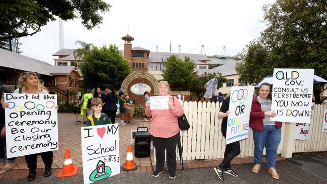 Several hundred parents, residents and school students attended the protest. Picture: Steve Pohlner