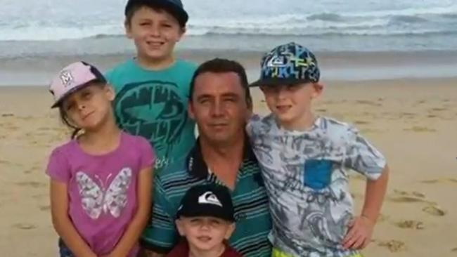 Mark Keanes and his four children. Picture: 7 NEWS