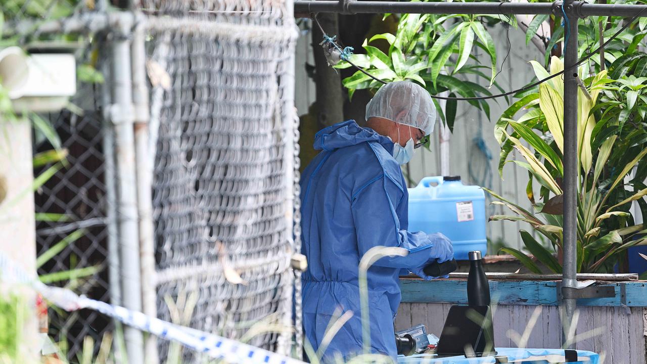 Police at a home in Ellen Grove. Photo: Lyndon Mechielsen/Courier Mail