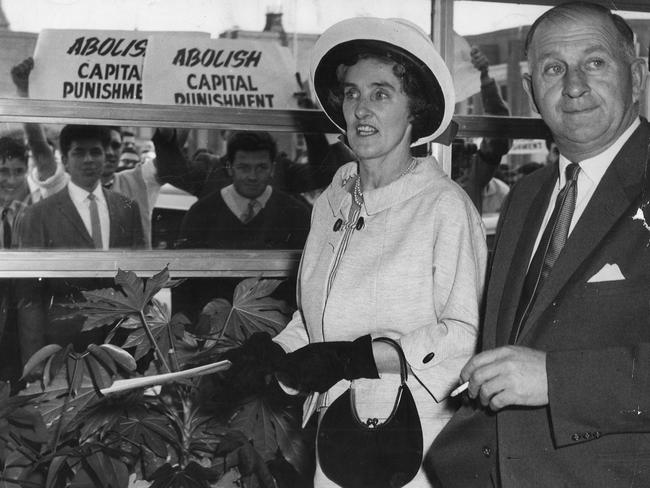 Protesters demand an end to capital punishment in 1962.