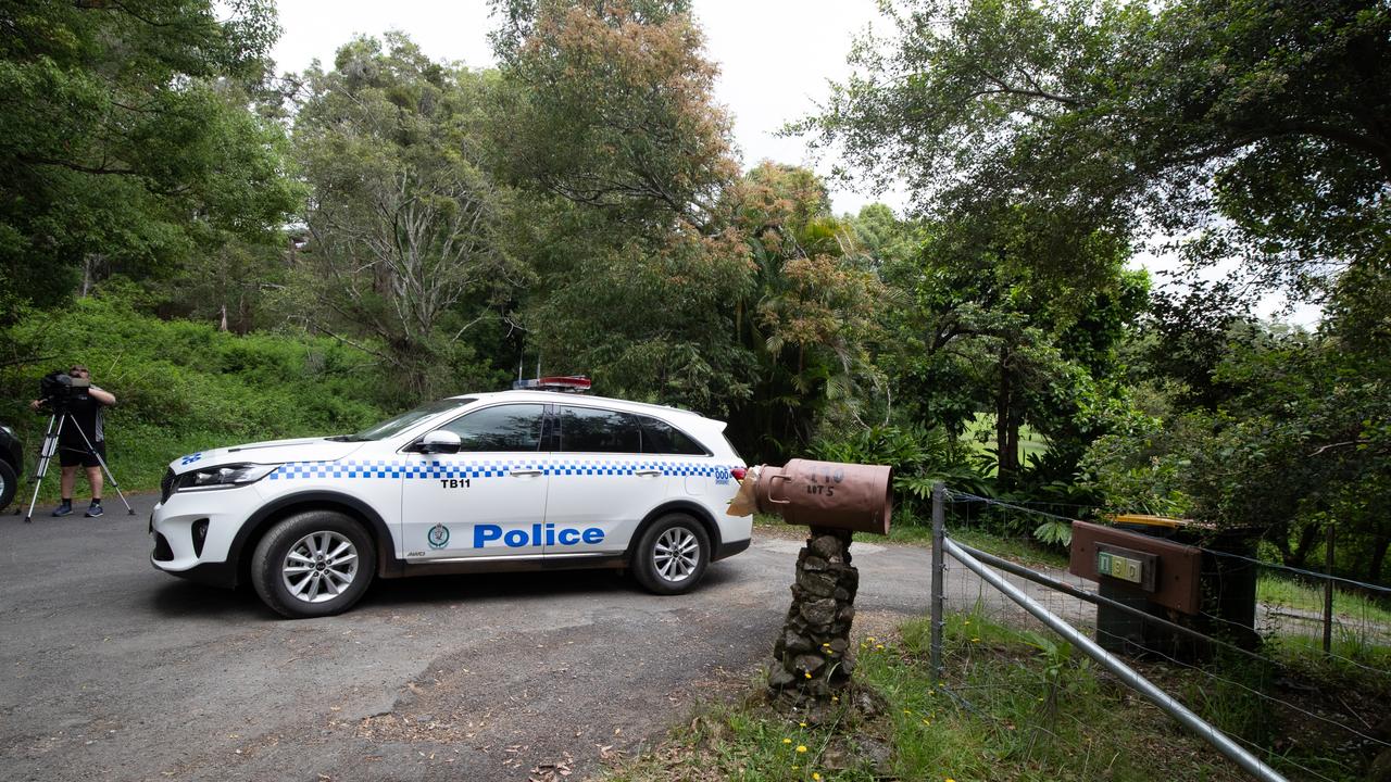 NSW Police are pictured outside the property near Byron Bay. Picture: Danielle Smith/NCA NewsWire