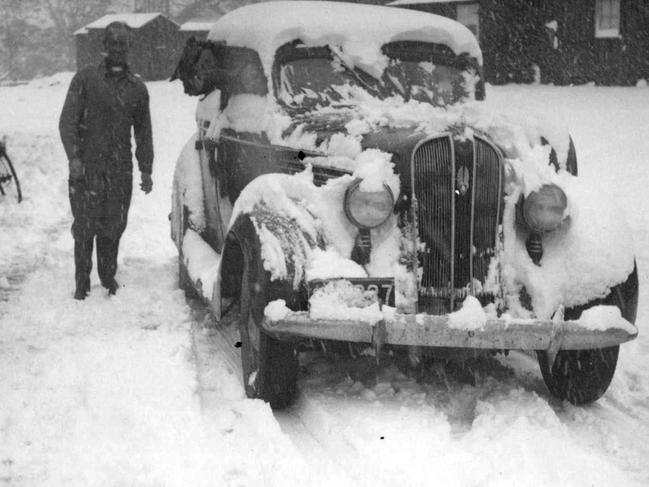 Tarraleah ,100 years of Hydro.Snow and 1938 Pontiac at No 1 Camp, Tarraleah