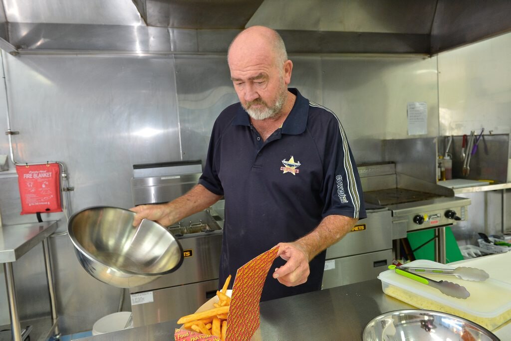 New fish and chips business opens in Gladstone: video | The Chronicle