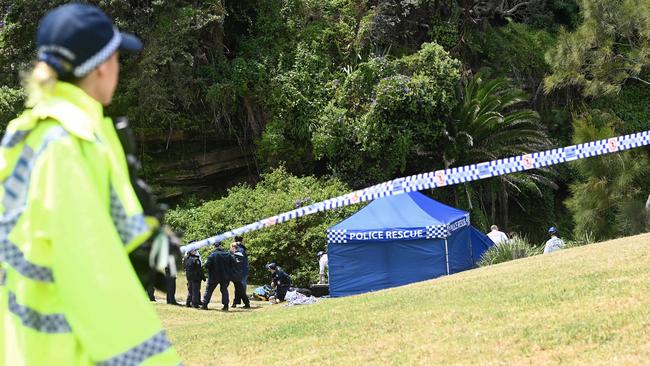 Police rescue retrieve the body of Paul Thijssen from the ocean below Diamond Bay on Friday. Picture: Jeremy Piper