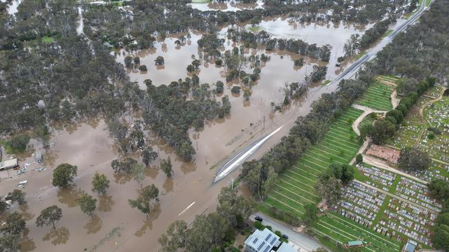 An aerial view of flooding in Echuca. Picture : Facebook