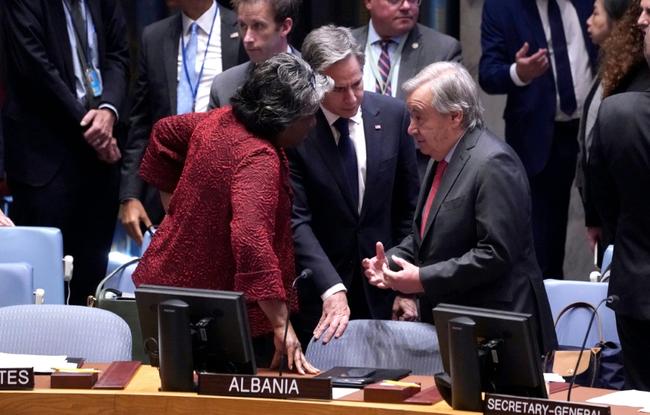 US Secretary of State Antony Blinken speaks with UN Secretary-General Antonio Guterres and US Ambassador to the UN Linda Thomas-Greenfield before the start of a United Nations Security Council meeting on the conflict in the Middle East