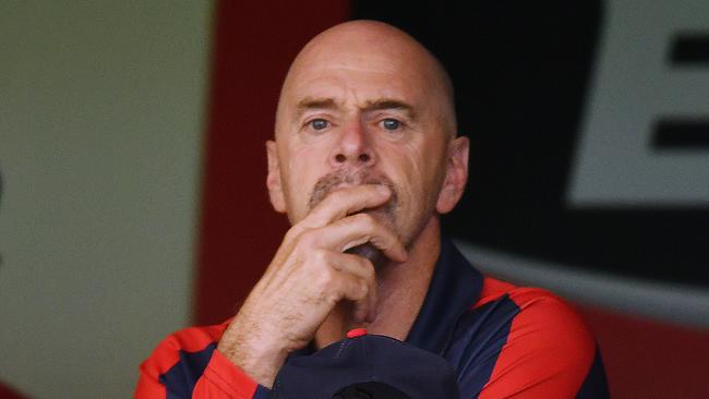 ADELAIDE, AUSTRALIA - NOVEMBER 11: Jamie Siddons coach of the Redbacks  during day one of the Sheffield Shield match between South Australia and Tasmania at Adelaide Oval on November 11, 2019 in Adelaide, Australia. (Photo by Mark Brake/Getty Images)