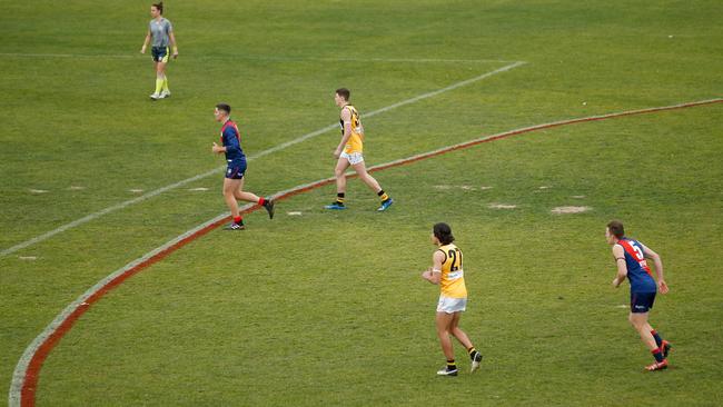 Starting positions at centre bounces are being trialled in the VFL.