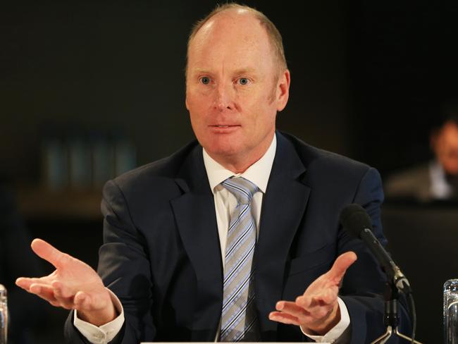 Calling for standardised information ... Ross Greenwood at the Senate inquiry into credit cards at the Sofitel Wentworth in Sydney. Picture: Toby Zerna