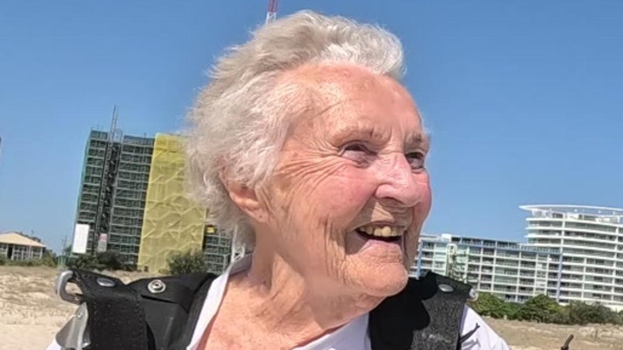 Great-grandmother, 93, shocks with unbelievable act