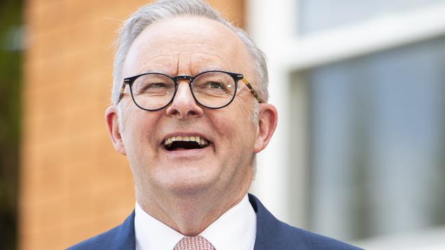 SYDNEY, AUSTRALIA. NewsWire Photos. FEBRUARY 28, 2025. Australian Prime Minister Anthony Albanese holds a press conference in Ashfield. Picture: NewsWire / Jeremy Piper