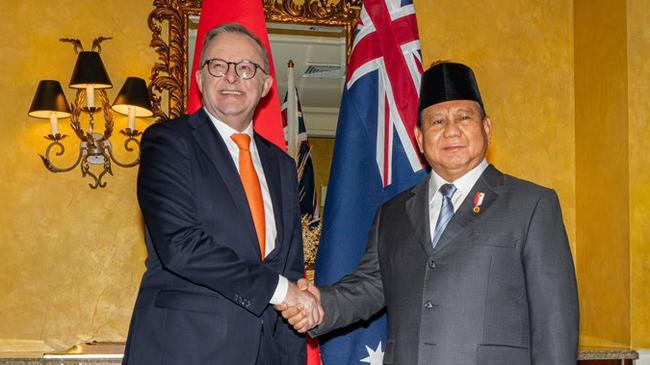 Anthony Albanese and Indonesian President Prabowo Subianto at the APEC summit in Peru on Friday. Picture: X