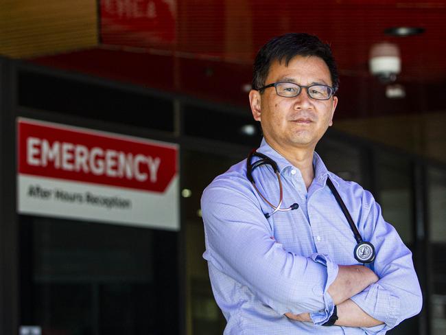 18/01/21 Professor Allen Cheng is the chair of the government's advisory group on vaccines. He is outlining the nation's vaccine strategy. Aaron Francis/The Australian