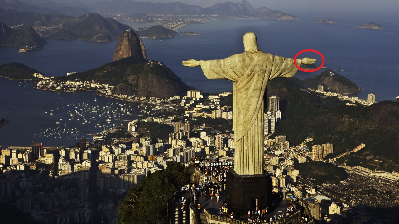 Location: Brazil 🇧🇷 (Rio de Janeiro) Christ the Redeemer - popular t, places muslims should not visit