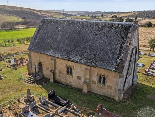 31 Church Road, Gretna Tas - for Jonathan Chancellor JC competing bids. Picture - Supplied