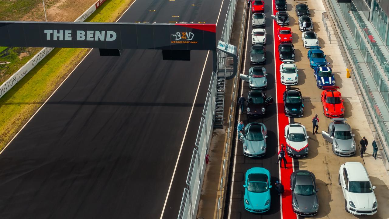 911s at the Bend in South Australia