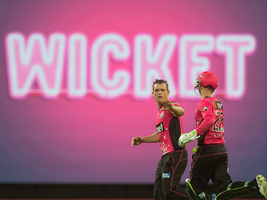 Stephen O'Keefe of the Sixers gets his latest pole up in lights during last year’s Big Bash League