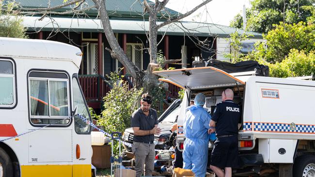 News Courier Mail 21.5.2025, Gin Gin QLD, Police and forensics search for evidence at 23 Mildern St Gin Gin over the disapearance of Phoebe Bishop. Photo paul Beutel