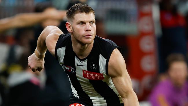 MELBOURNE, AUSTRALIA - SEPTEMBER 07: Taylor Adams of the Magpies in action during the 2023 AFL First Qualifying Final match between the Collingwood Magpies and the Melbourne Demons at Melbourne Cricket Ground on September 07, 2023 in Melbourne, Australia. (Photo by Dylan Burns/AFL Photos via Getty Images)