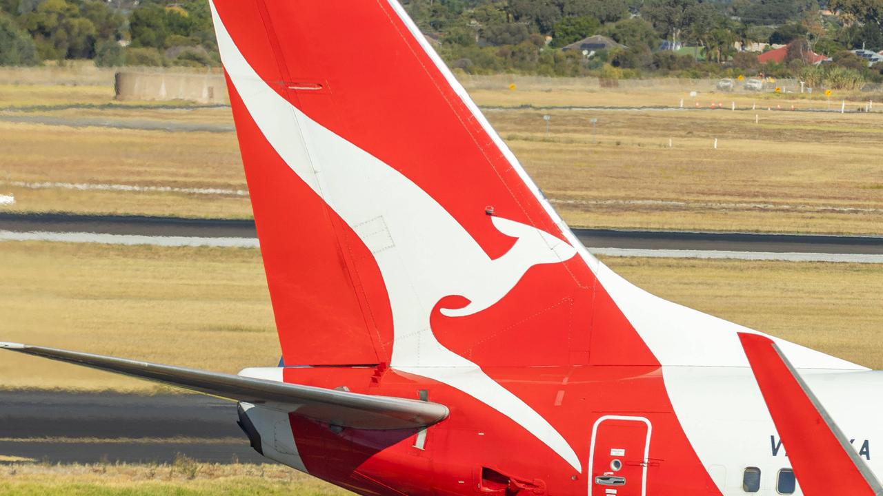 Low sales to blame for Qantas suspending Sydney to Shanghai flights ...