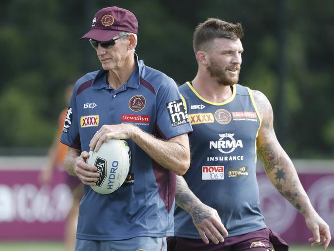 L-R, Coach Wayne Bennett and Josh McGuire in action during training with the Brisbane Broncos at the Clive Berghofer Centre, Red Hill, Brisbane, Thursday, April 19, 2018.(AAP Image/Glenn Hunt) NO ARCHIVING