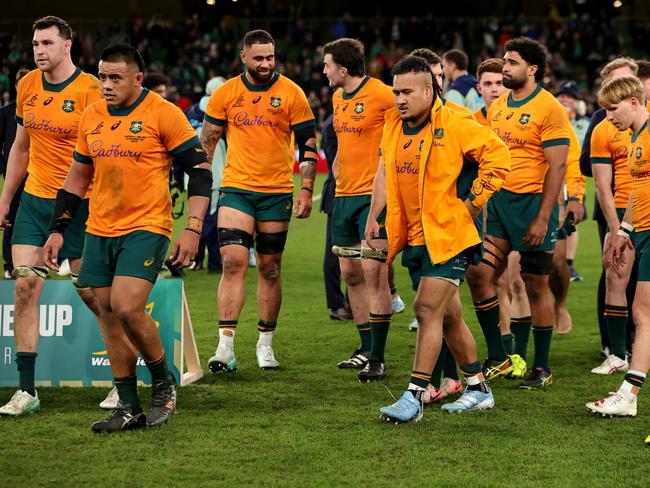 DUBLIN, IRELAND - NOVEMBER 30: Players of Australia look dejected as they leave the field after defeat to Ireland during the Autumn Nations Series 2024 match between Ireland and Australia at Aviva Stadium on November 30, 2024 in Dublin, Ireland. (Photo by David Rogers/Getty Images)