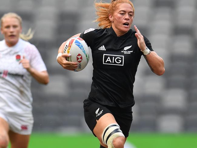 Niall Williams of New Zealand makes a break during day two of the Sydney 7S Rugby tournament at Bankwest Stadium in Sydney, Sunday, February 2 2020. (AAP Image/Dean Lewins) NO ARCHIVING, EDITORIAL USE ONLY