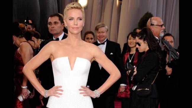 Charlize Theron Addresses Speculation About ‘bad Plastic Surgery Daily Telegraph 