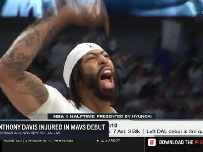 Davis injured in debut for Mavs!