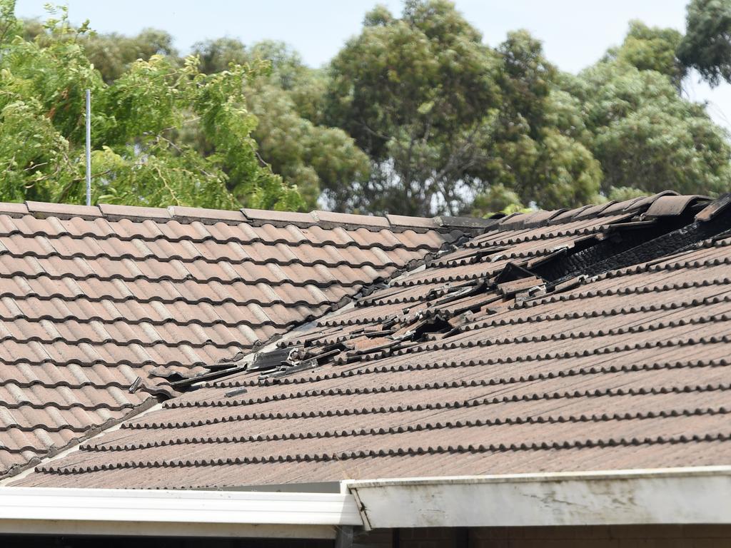 MELBOURNE, AUSTRALIA - NewsWire Photos JANUARY 27, 2022: Damage to a house at 83 Betula Avenue Bundoora Melbourne's north after it was struck by lightning this morning. Picture: NCA NewsWire / Andrew Henshaw