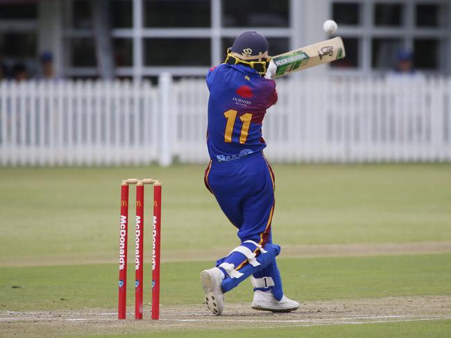 Zach Haddin dispatches a short ball. Picture Warren Gannon Photography