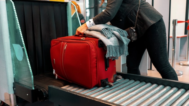 why-do-i-have-to-take-my-laptop-out-of-the-bag-at-airport-security