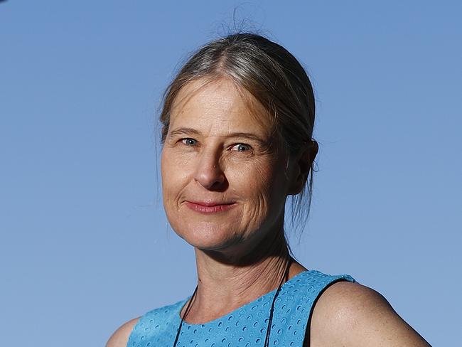 5/10/21 - WEEKEND TELEGRAPHS SPECIAL. MUST TALK WITH PIC ED JEFF DARMANIN BEFORE PUBLISHING.Portrait of author Jaclyn Moriarty for My Saturday Ritual column. Pictured at Neutral Bay today. Picture: Sam Ruttyn