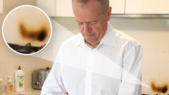 Bill Shorten in the kitchen with a burn on the stove.