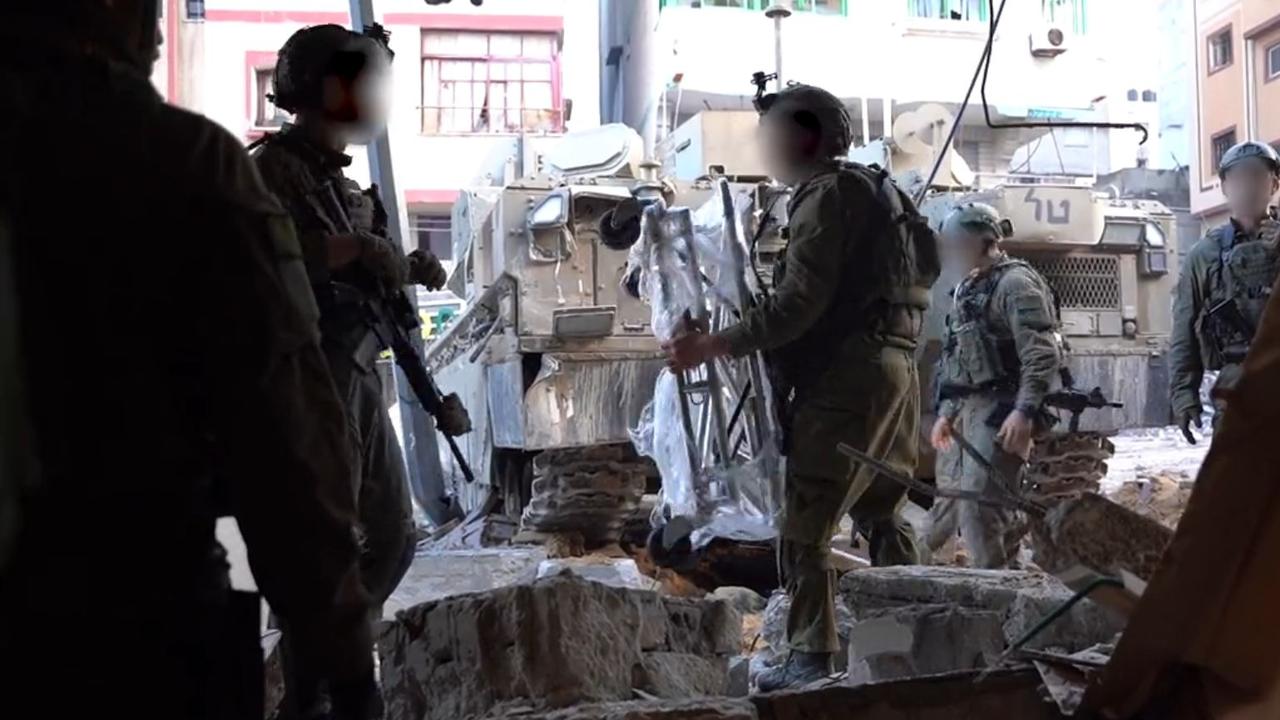 IDF soldiers at the al-Shifa hospital.