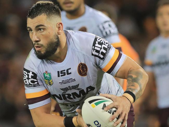 SYDNEY, AUSTRALIA - MARCH 23:  Jack Bird of the Broncos runs with the ball during the round three NRL match between the Wests Tigers and the Brisbane Broncos at Campbelltown Sports Stadium on March 23, 2018 in Sydney, Australia.  (Photo by Mark Evans/Getty Images)