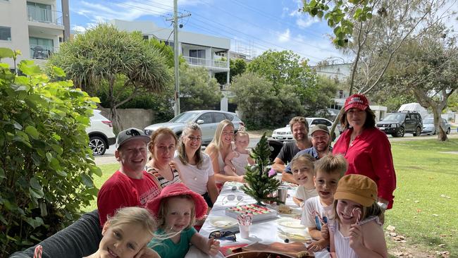 Olive, Georgia, Ritchie Goodall, Sharon Goodall, Rachel Christie, Fal Christie, Harriet, Adam Christie, Sean Christie , Tina Goodall, Ari, Solomon, and Chrissie celebrating Christmas at La Balsa Park.