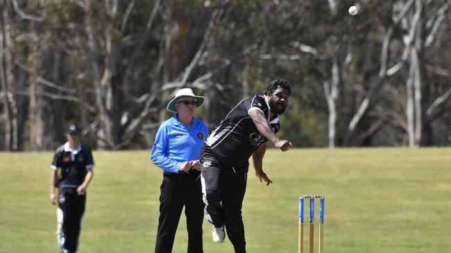 HAT IN THE RING: Kieren Gibbs, throwing one down for the George Banks Umbrellas last season, is nominated for the captains draft. Picture: Kevin Farmer