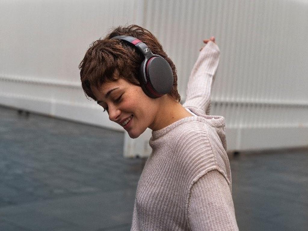 Take a massive 40 per cent off these best selling headphones.