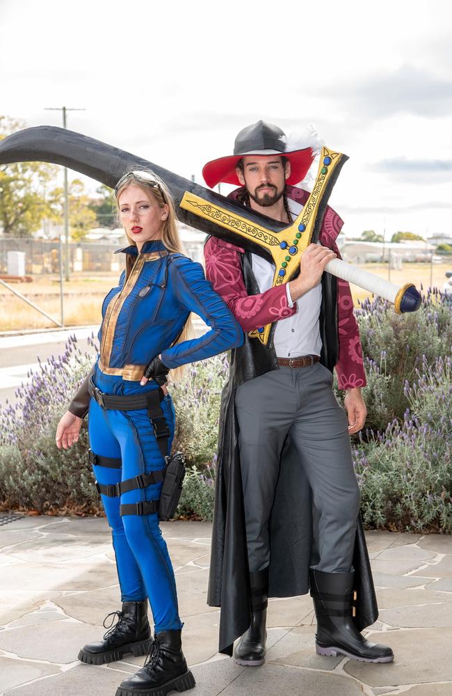 Jaz and Adrien Wain came to Comic-Geddon as their favourite characters, the Vault Dweller from Fall Out and Mihawk from One Piece.Comic-Gedden at the Goods Shed.Sunday June 30th, 2024