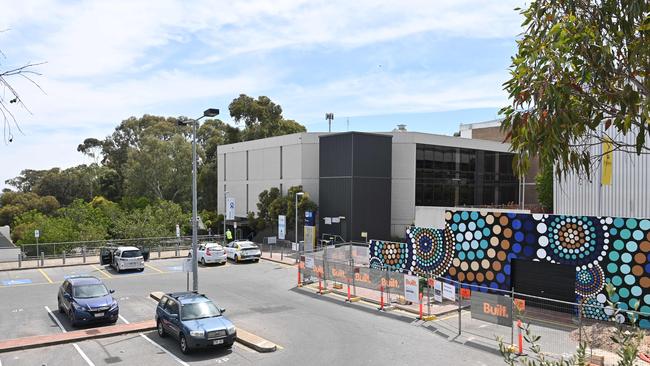 Flinders University has been notified that a person who has tested positive to COVID-19 has attended the IELI Intensive English Language Institute on Sturt Campus in recent days. Picture: Keryn Stevens.