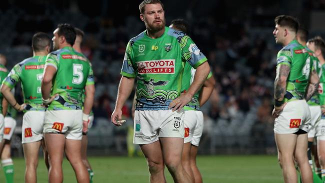 GOSFORD, AUSTRALIA - MAY 29: Elliott Whitehead of the Raiders looks dejected during the round 12 NRL match between the Sydney Roosters and the Canberra Raiders at Central Coast Stadium, on May 29, 2021, in Gosford, Australia. (Photo by Ashley Feder/Getty Images)