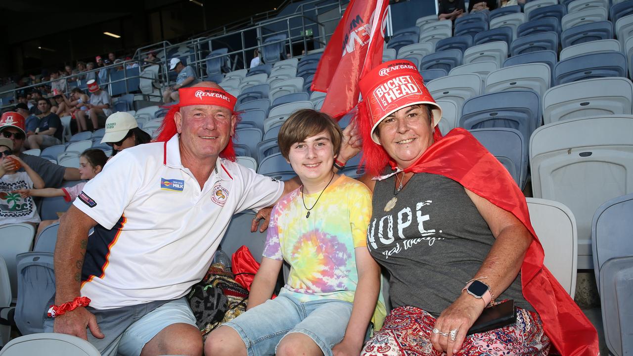 Robert, Caden and Nicole Kemp. Picture: Alan Barber