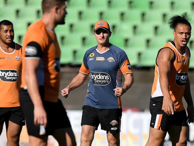 Nathan Cleary Faces Ivan Cleary In Nrl Penrith V Wests Tigers Clash For First Time Herald Sun 0287