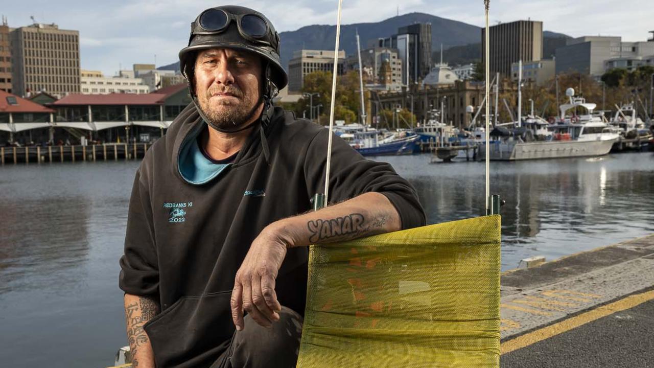 Why a sheep shearer arrived to Tasmania on a bike