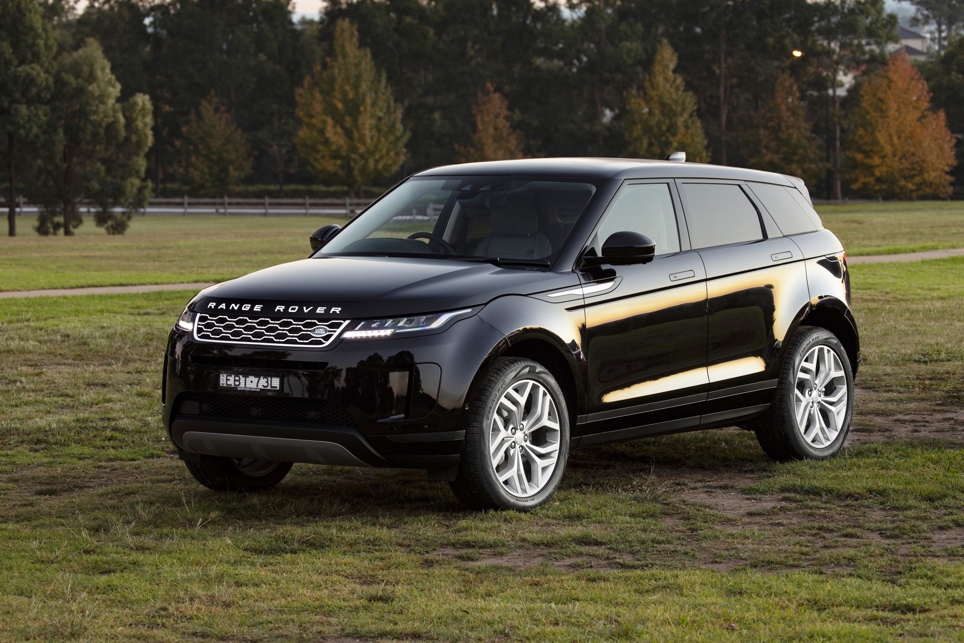 The 2020 Range Rover Evoque Is A Curation Of Class - GQ