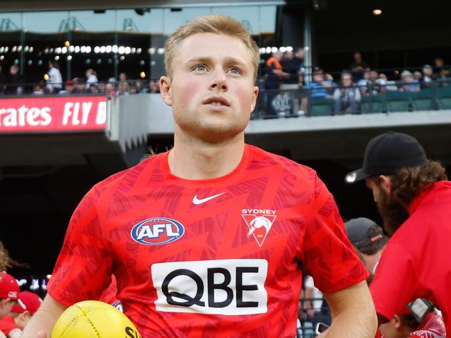 MELBOURNE, AUSTRALIA – MARCH 15: Braeden Campbell of the Swans warms up during the 2024 AFL Round 01 match between the Collingwood Magpies and the Sydney Swans at the Melbourne Cricket Ground on March 15, 2024 in Melbourne, Australia. (Photo by Dylan Burns/AFL Photos via Getty Images)