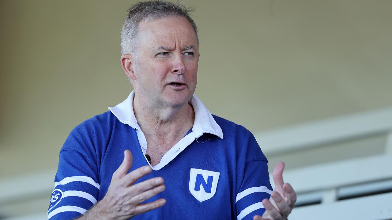 Anthony Albanese is pushing for a return of the bluebags. Picture: Tim Hunter.