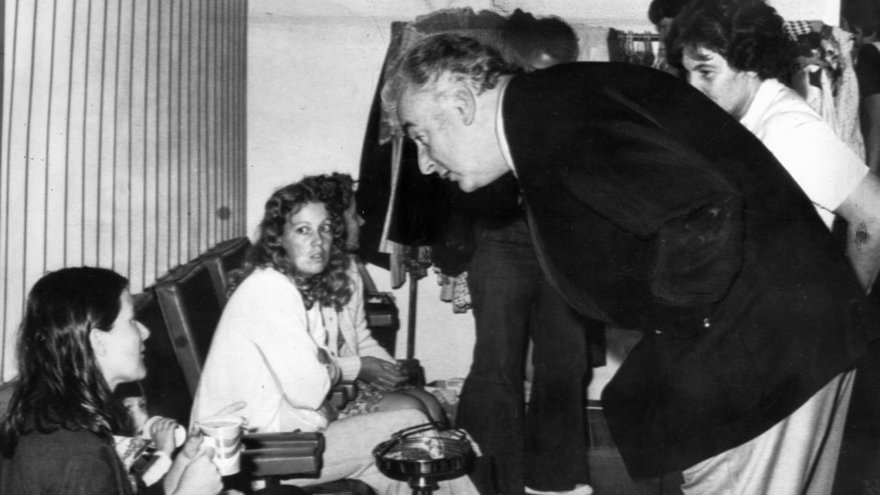 Prime Minister Gough Whitlam in Alice Springs, talking to evacuees from Darwin.