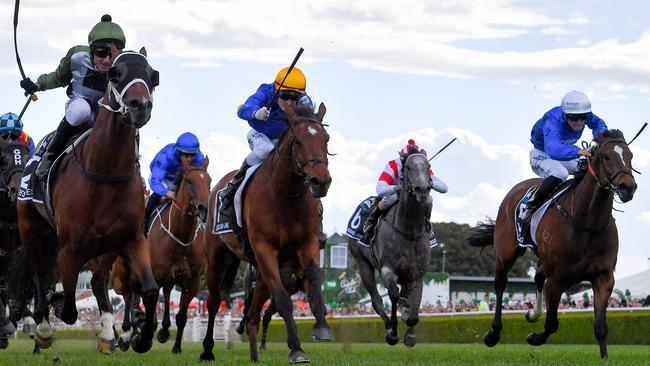 Trekking (right) finishing third to Yes Yes Yes in the 2019 The Everest. Picture: AAP Image